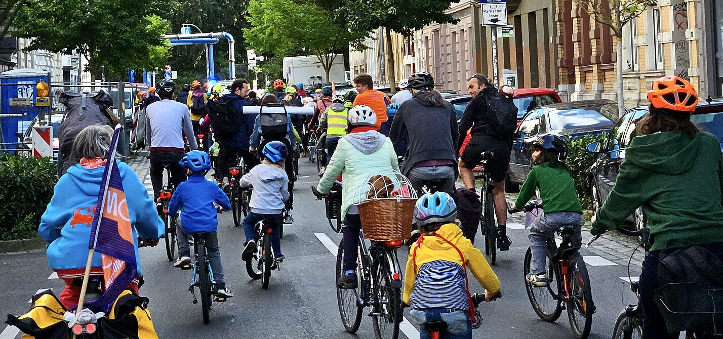 Fahrraddemo "Kidical Mass" für Groß und Klein im September 2023