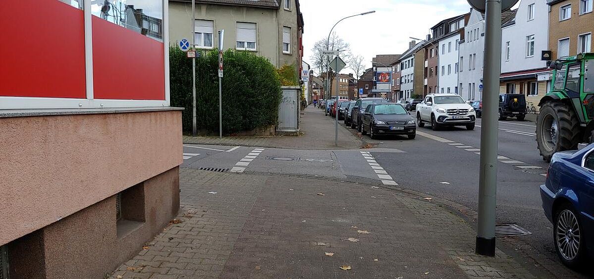 In diese Richtung darf dieser gemeinsame Rad- und Fußweg nicht befahren werden