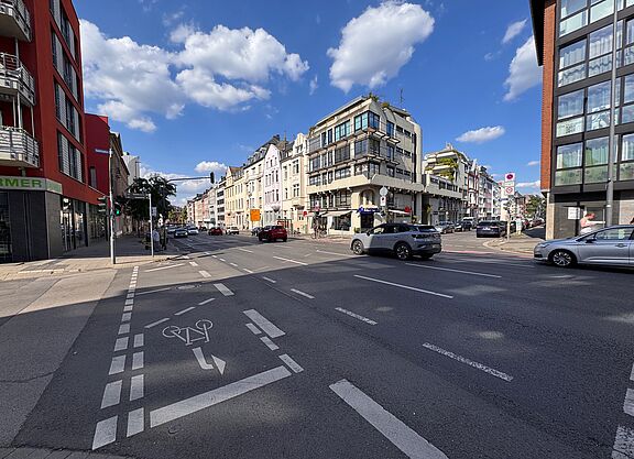 Blick auf die Wilhelmstraße, Richtung Kaiserplatz von der Gottfriedstraße