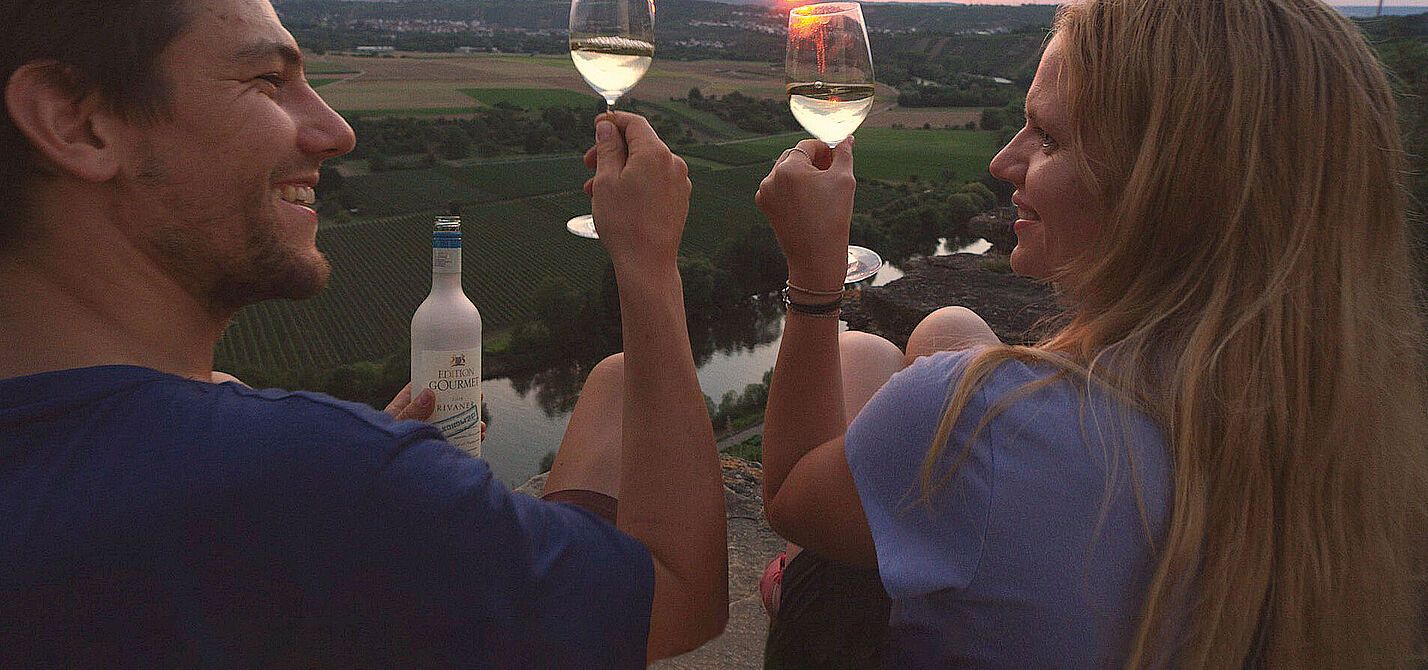 Württemberger Weinradweg Wein Hessigheimer Felsengärten im Sonnenuntergang