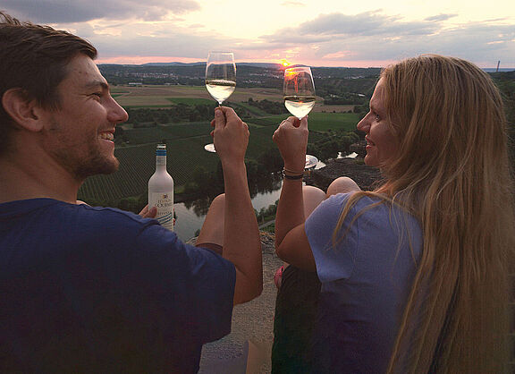 Württemberger Weinradweg Wein Hessigheimer Felsengärten im Sonnenuntergang