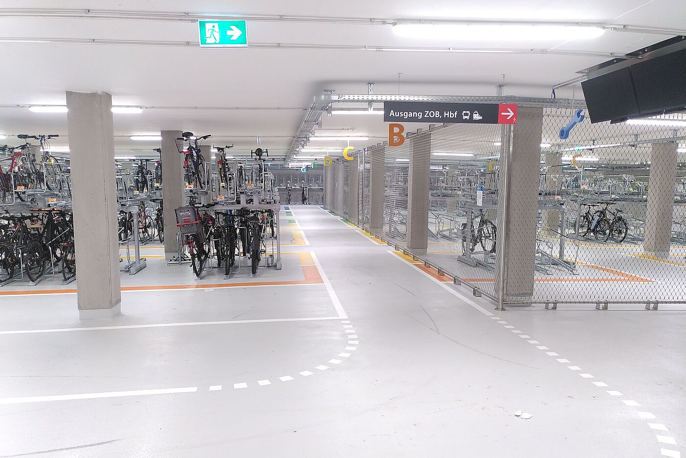 Radstation am Tübinger Hauptbahnhof