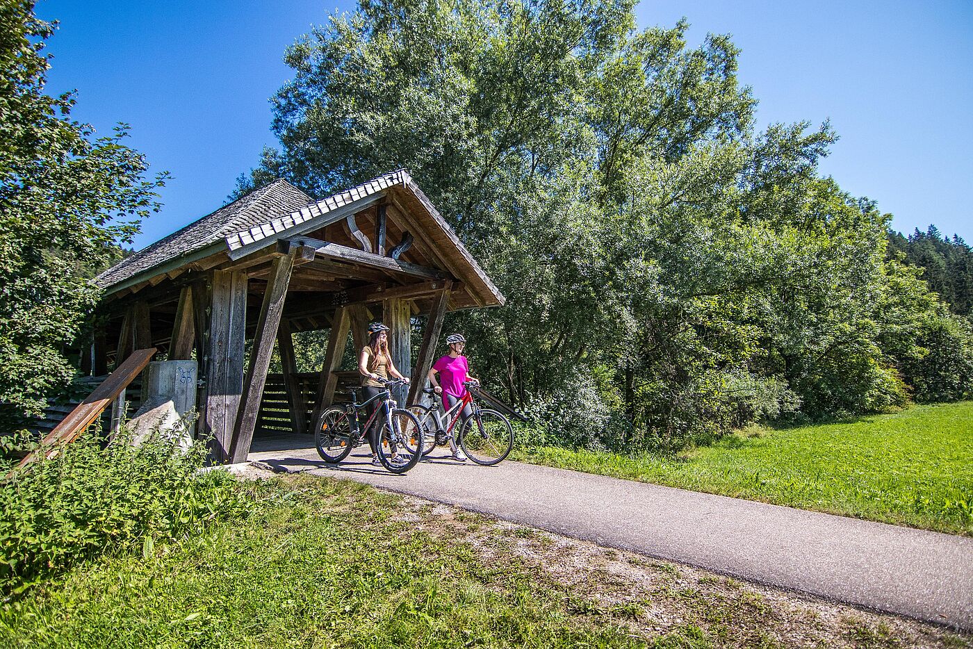 Neckartal-Radweg_Urspruenglicher_Neckar_Rottweil