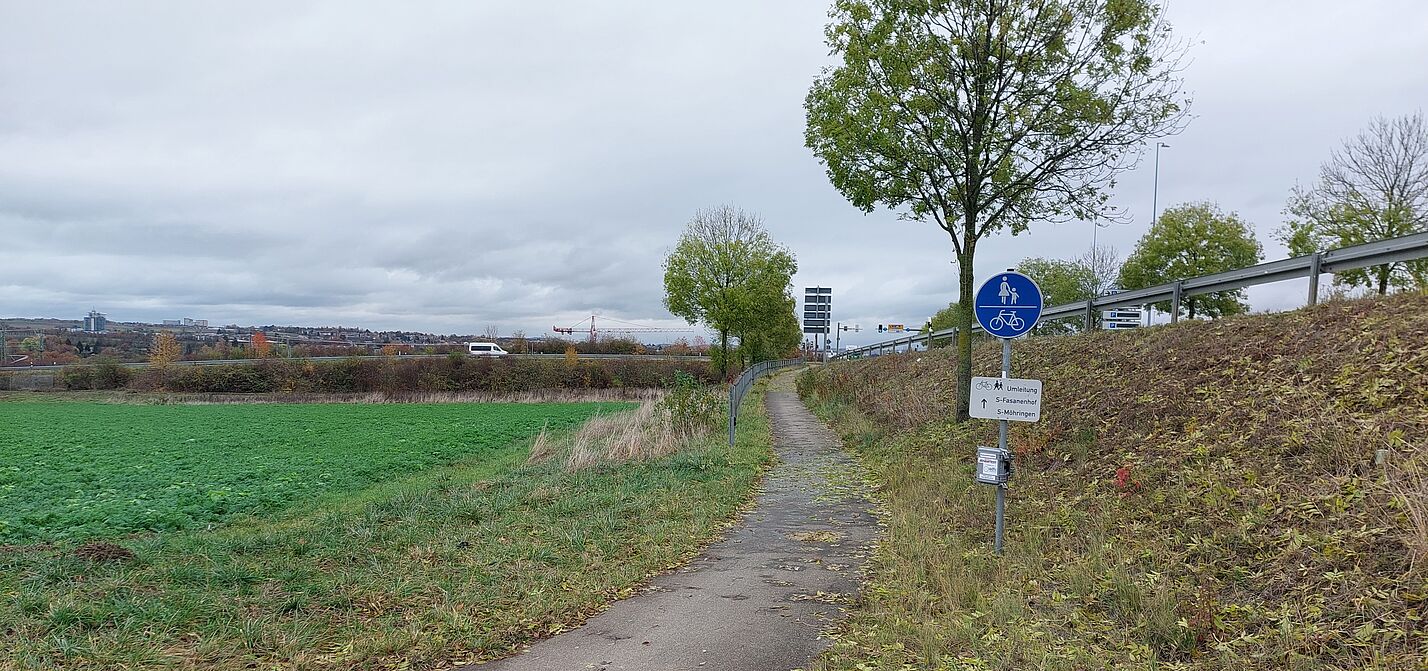 Radverkehrszähler neben der L1192 zwischen Echterdingen und Plieningen