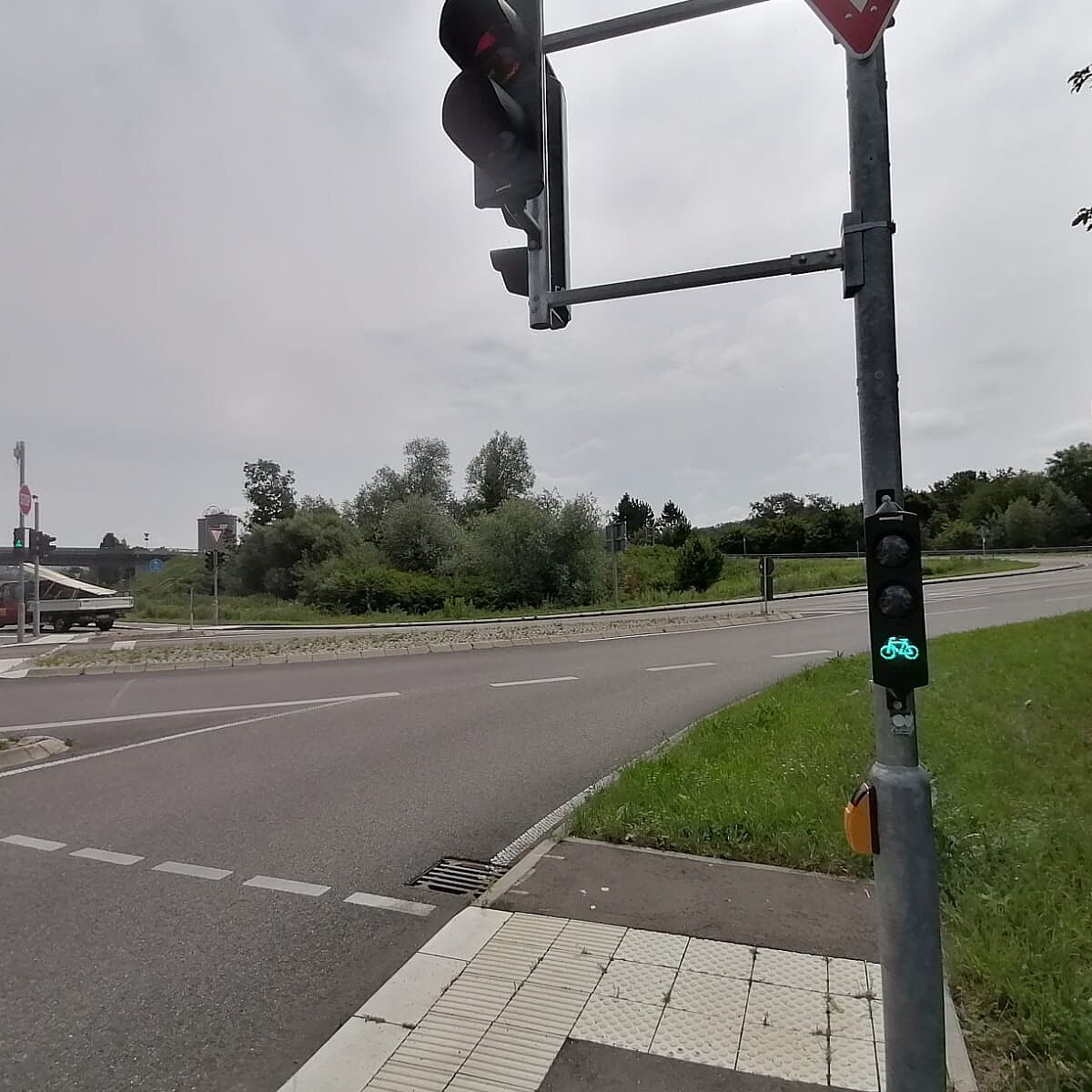 Kamera regelt Verkehrsfluss für Radfahrende