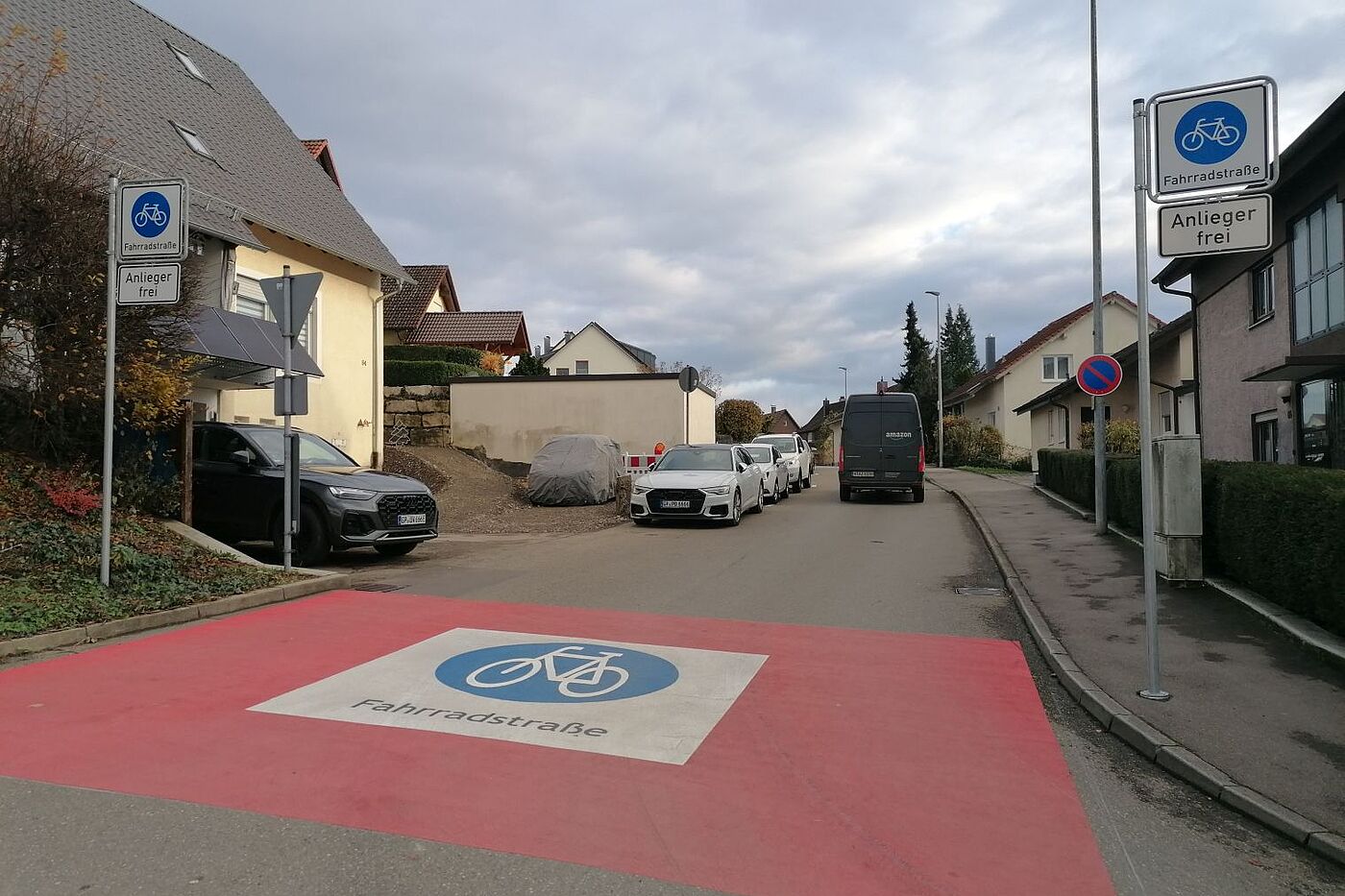 Fahrradstraße Karl-Kübler-Straße (Beginn Stauferhalde) Fahrradstraße Karl-Kübler-Straße (Beginn Stauferhalde)