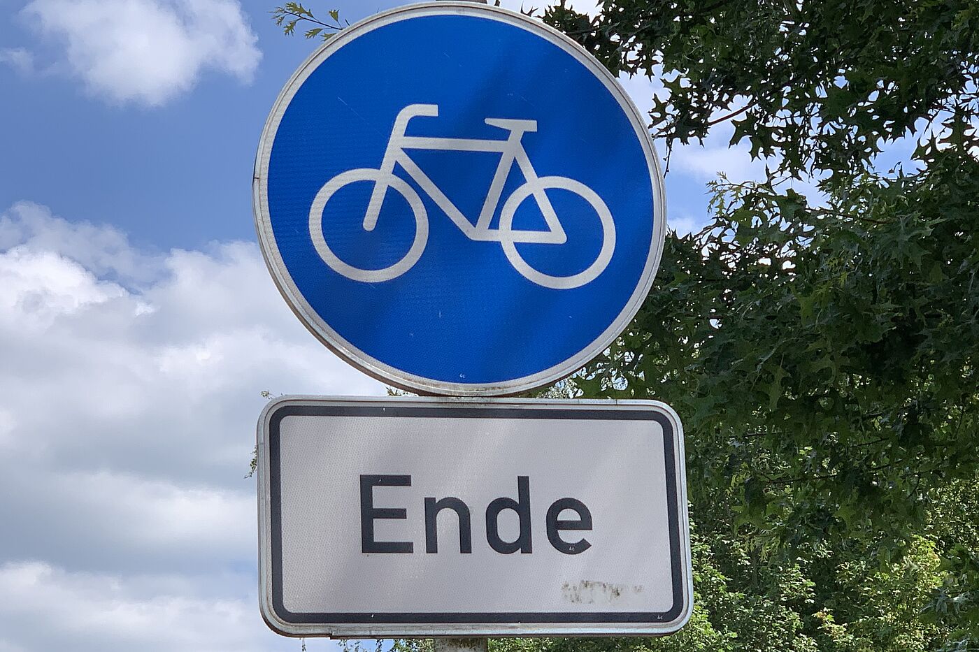 Hier endet ein Radweg.