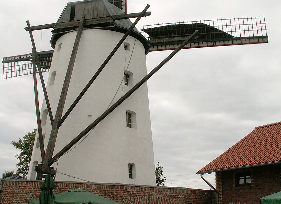 Braunsmühle mit Café Braunsmühle mit Café