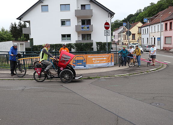 Aktion zum Überholabstand in Blieskastel