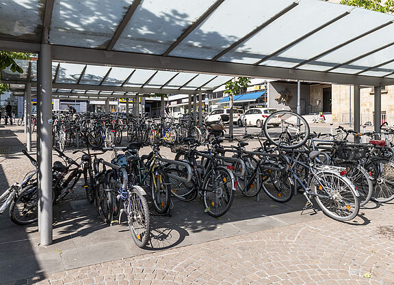 Fahrradabstellanlage am Bahnhof Fahrradabstellanlage am Bahnhof