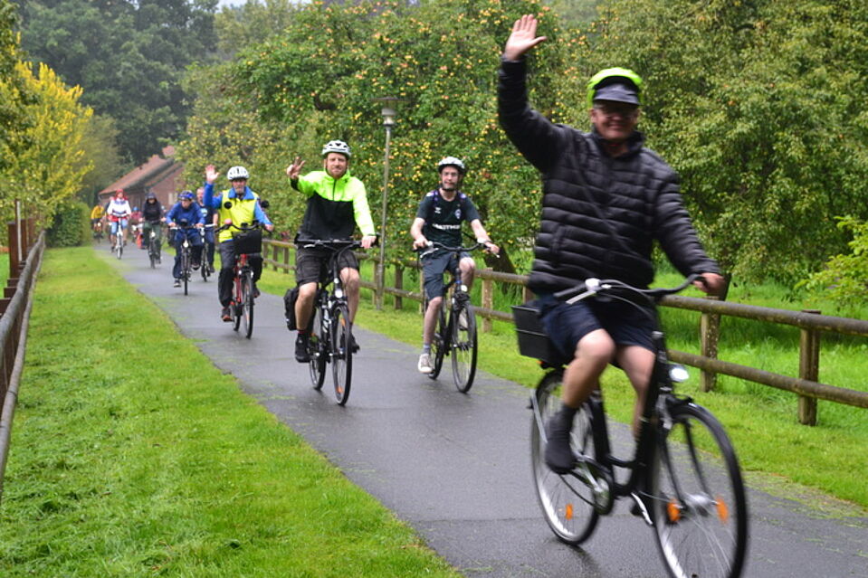 Viel Spaß auch bei Regen Inklusive Radtour mit der Lebenshilfe Friesland