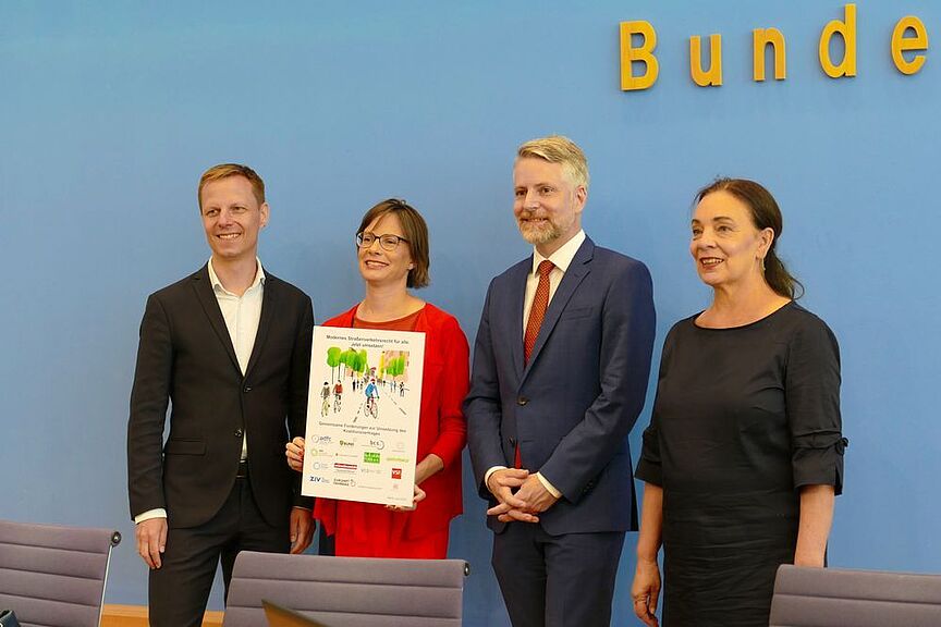Bundespressekonferenz In der Bundespressekongerenz stellten bteiligte Verbände das Bündnis zur Reform des Straßenverkehrsgesetzes vor.