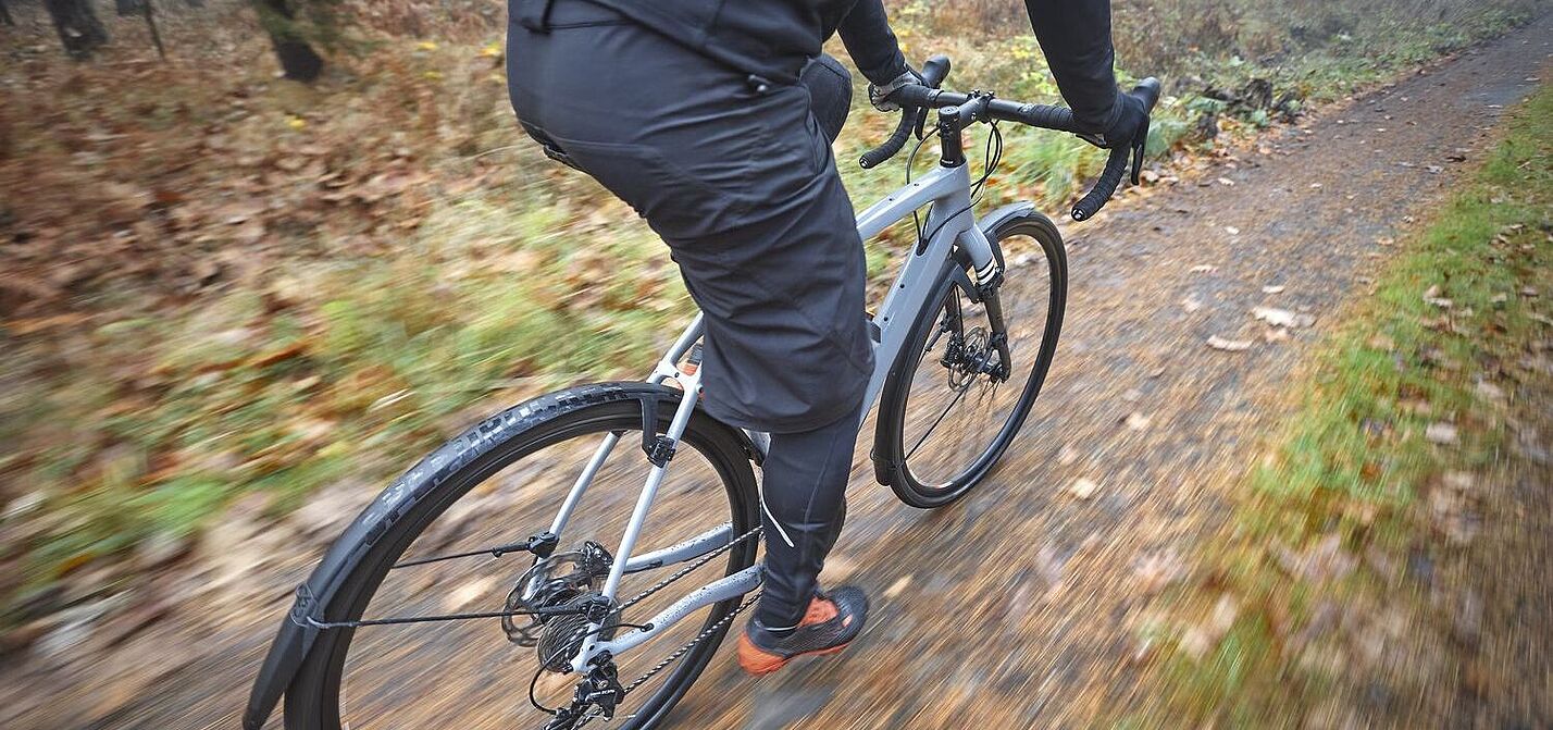 Radfahren im Herbst. 